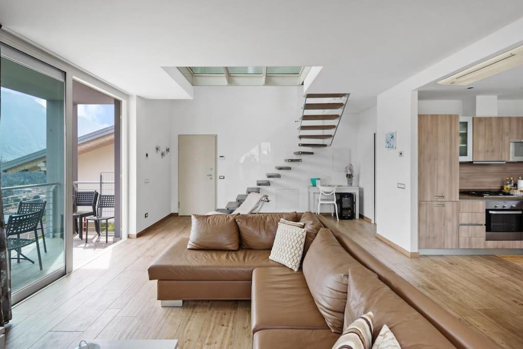 Residenza Simona Apartamento Mezzegra Exterior foto