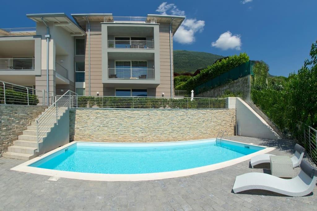 Residenza Simona Apartamento Mezzegra Exterior foto