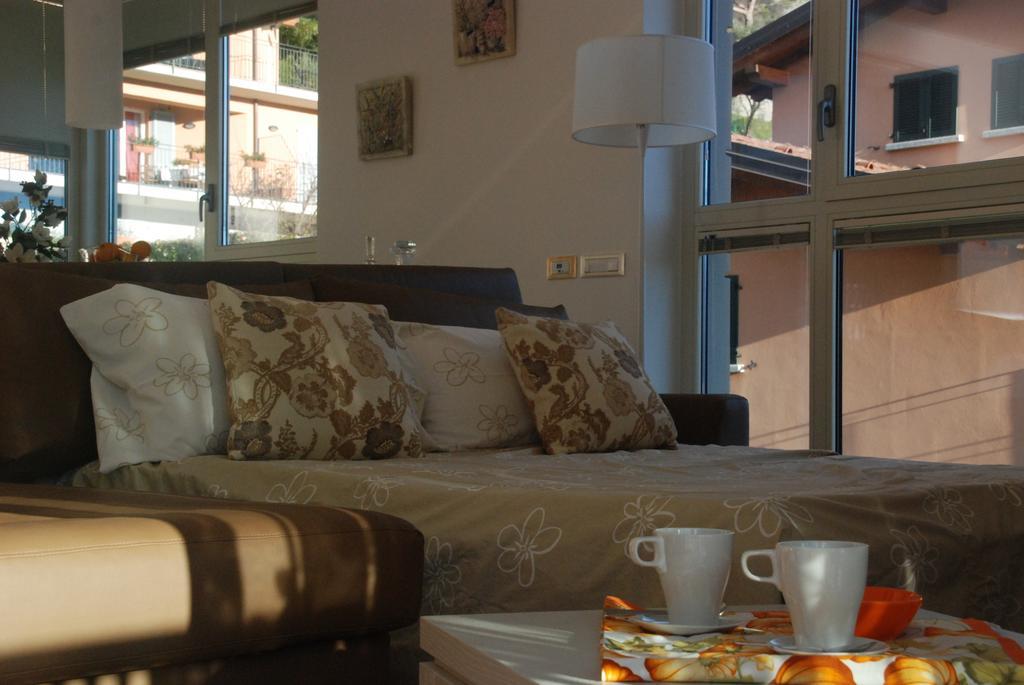 Residenza Simona Apartamento Mezzegra Quarto foto