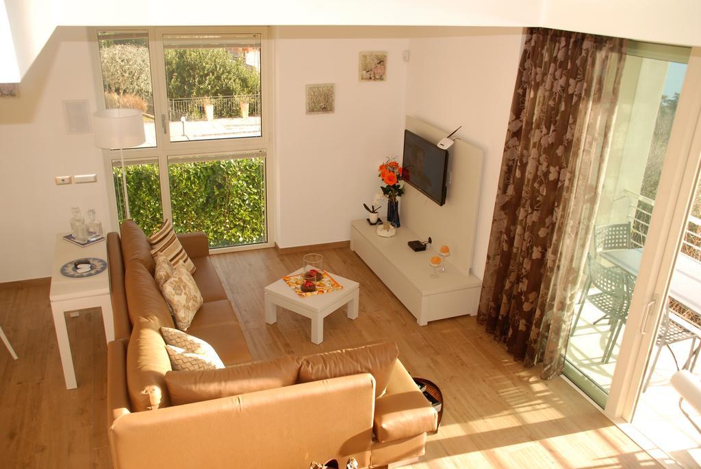 Residenza Simona Apartamento Mezzegra Exterior foto