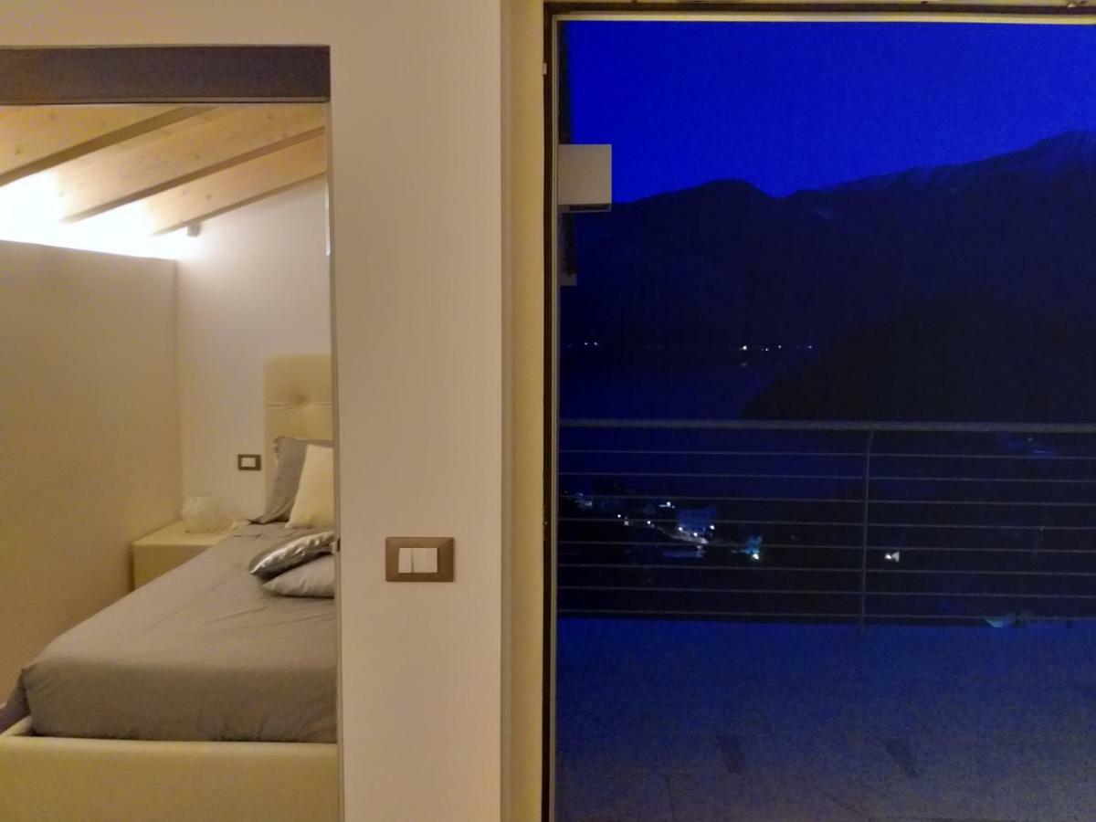 Residenza Simona Apartamento Mezzegra Exterior foto